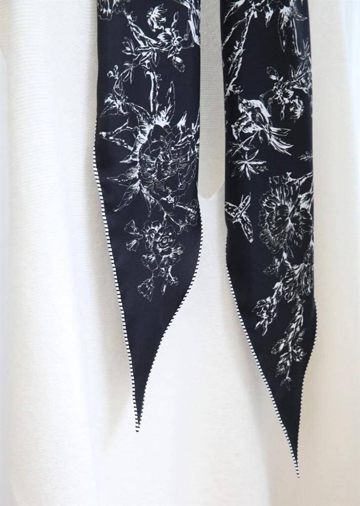 Custom Fashion Diamond-Shaped Mulberry Silk Scarf