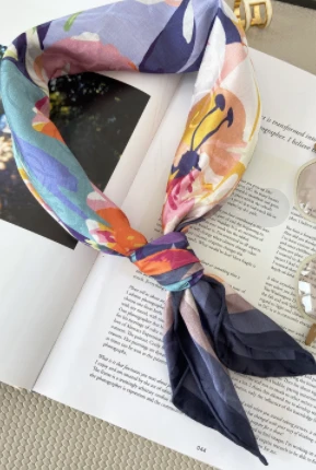 Scarf Cearnóg Breathable Cadás Síoda ​​Samhraidh Chustaim